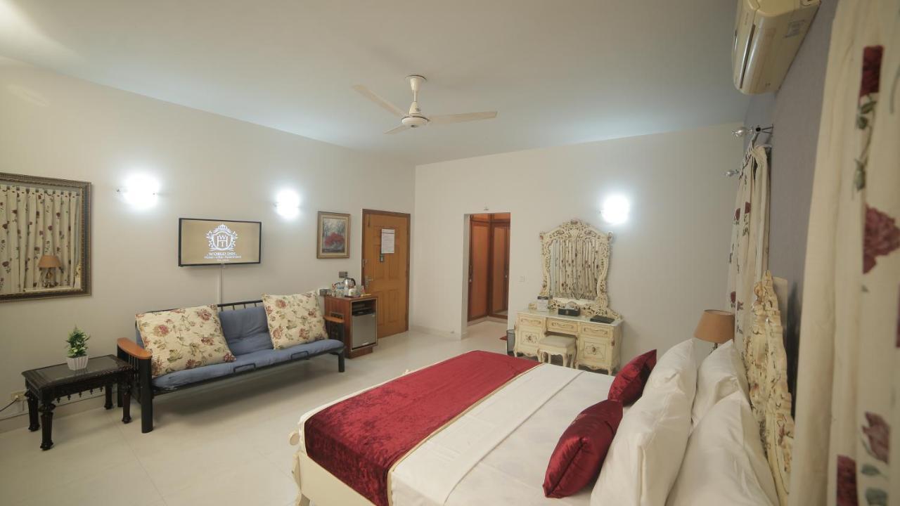 Four Squares Karachi Bed and Breakfast Exteriör bild