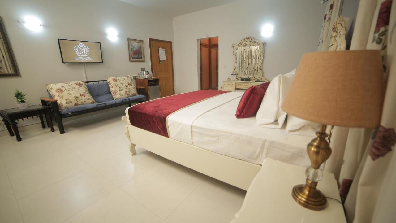 Four Squares Karachi Bed and Breakfast Exteriör bild