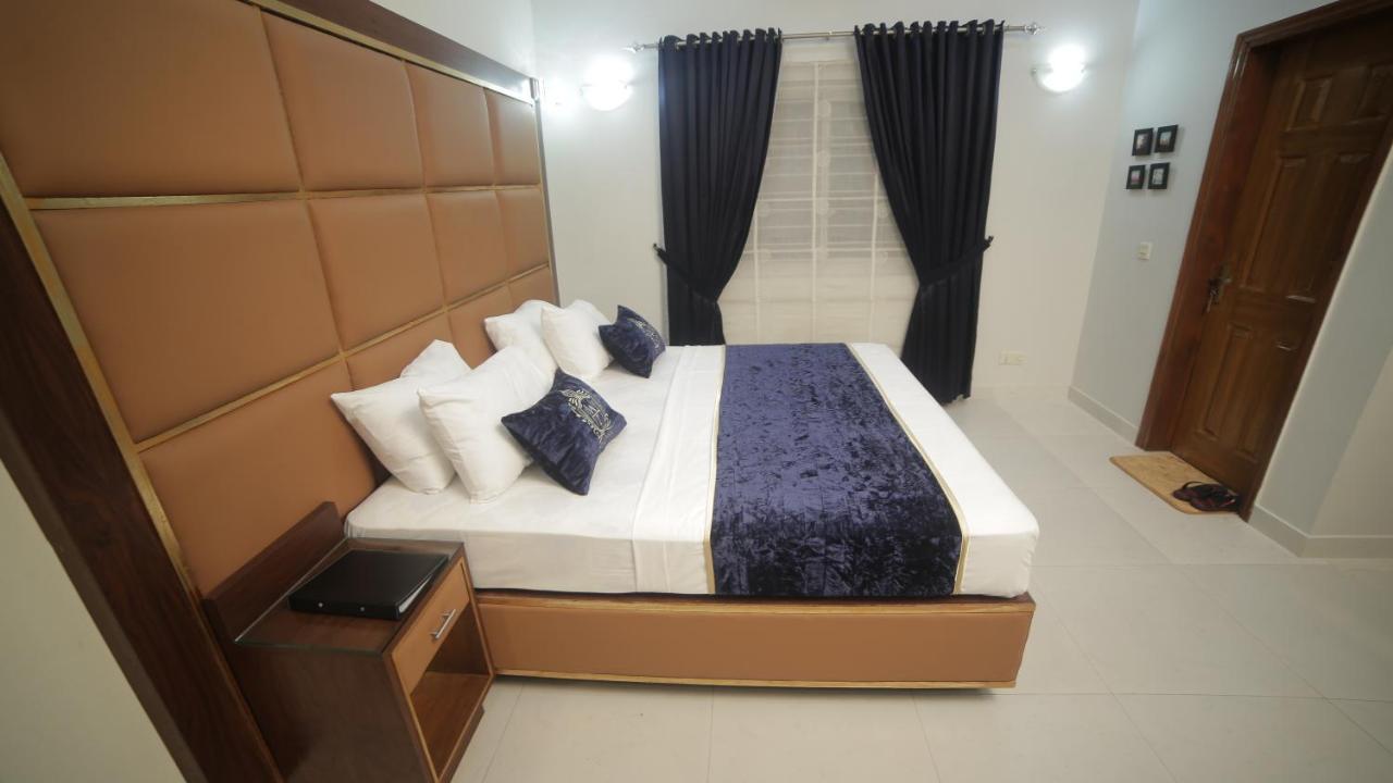 Four Squares Karachi Bed and Breakfast Exteriör bild