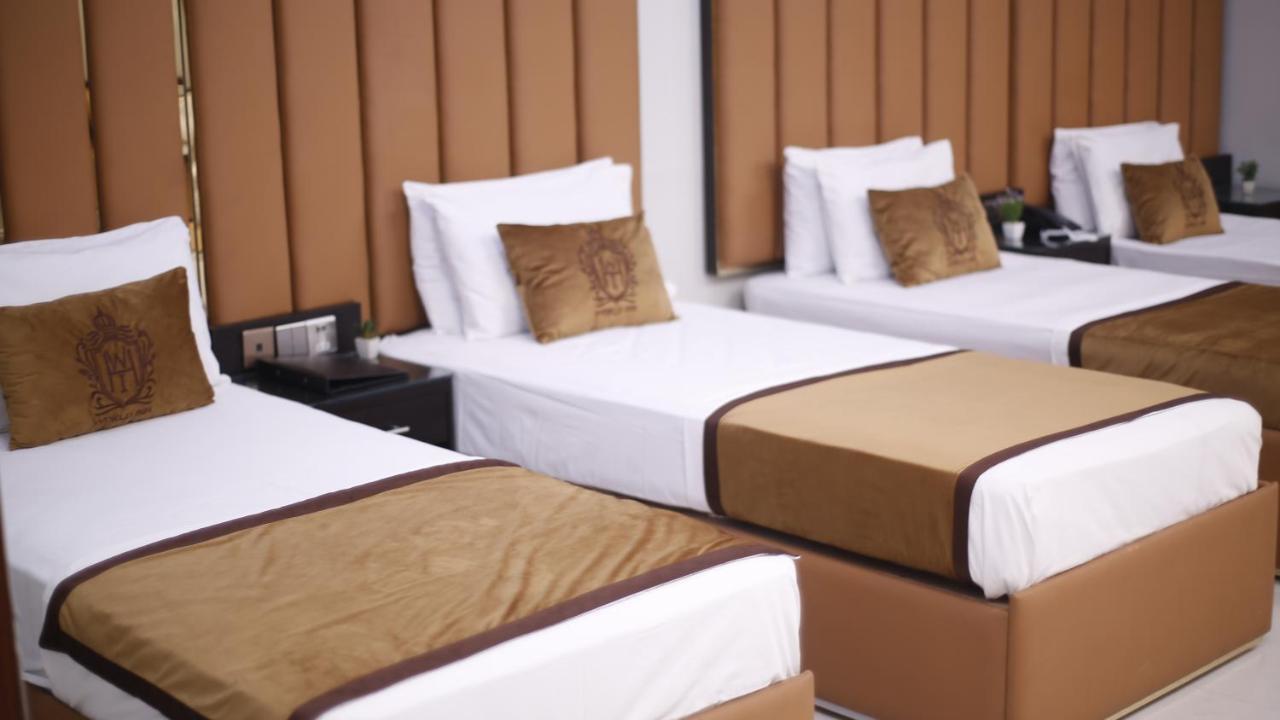 Four Squares Karachi Bed and Breakfast Exteriör bild