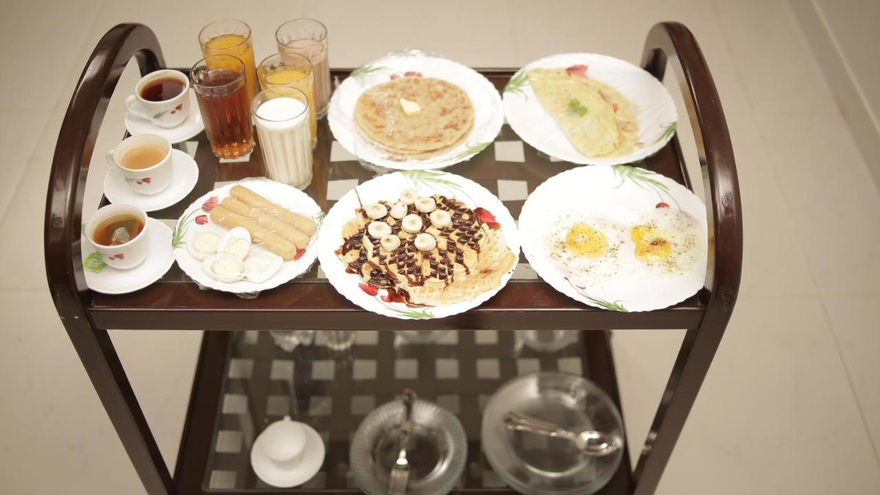 Four Squares Karachi Bed and Breakfast Exteriör bild